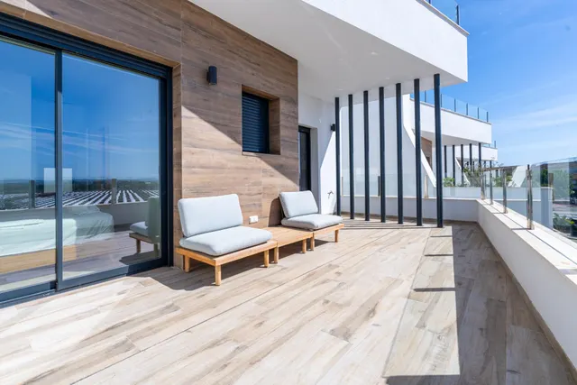 SE VENDE VILLA INDEPENDIENTE EN GUARDAMAR DEL SEGURA, 3 habitaciones Y 3 ASEOS — 39