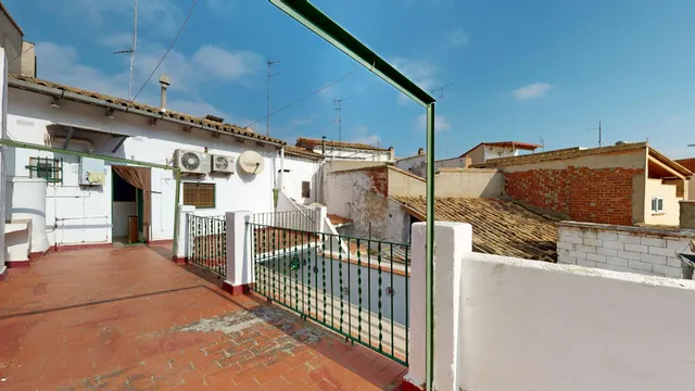 PRECIOSA Y ESPECTACULAR  CASA EN CHIVA  . OJO INVERSORES!!! — 35