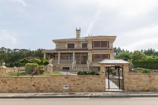 Chalet 6 habitaciones 561m² en venta - Lieiro