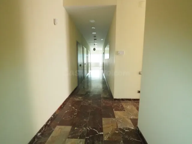 SE VENDE LOCAL COMERCIAL EN TERRASSA, ZONA ESPORTIVA - foto 4