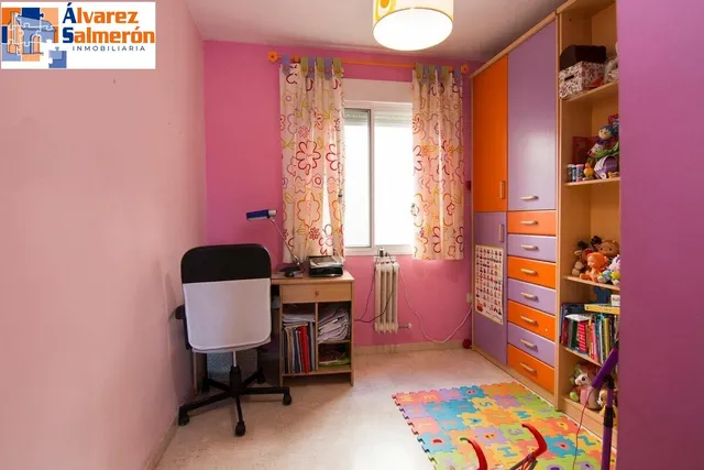 Magnifica vivienda con garaje en vergeles, junto a palacio de deportes — 11