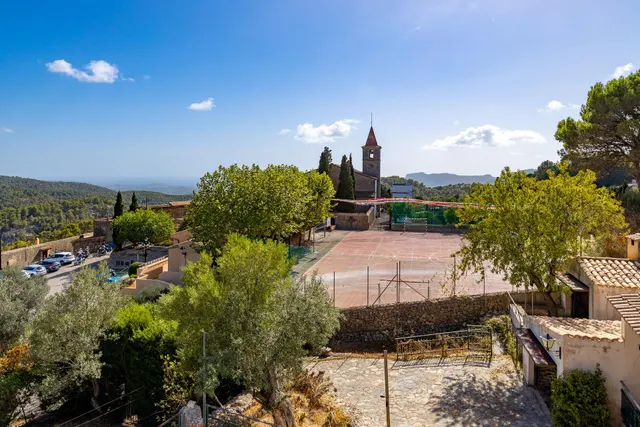 GRAN CHALET EN EL PRECIOSO PUEBLO DE GALILEA — 26