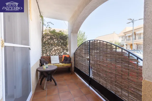Casa en Armilla con terraza, patio y amplia cochera — 35