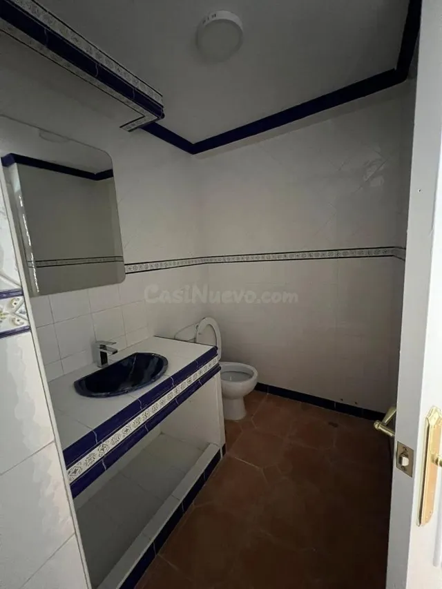 Ático de unos 90m2 totales, cocina separada, y terraza de un - foto 2
