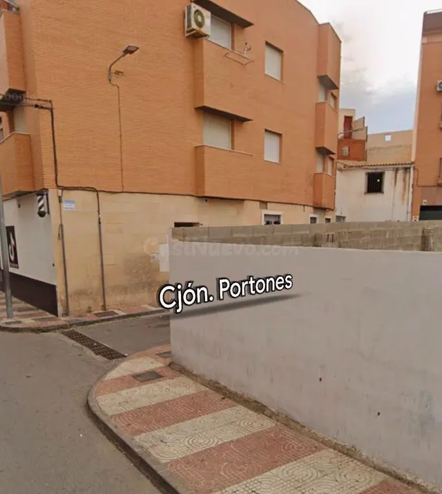 Oportunidad Única en el Corazón de Roquetas de Mar - Terreno - foto 2
