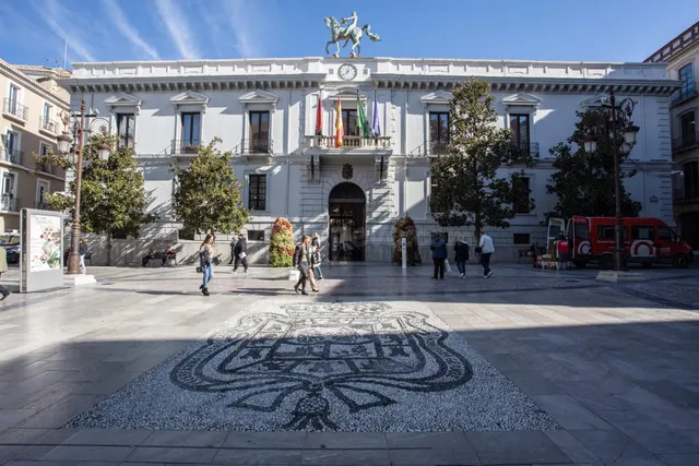 Se alquila local en una ubicación privilegiada en el corazón de Granada — 4