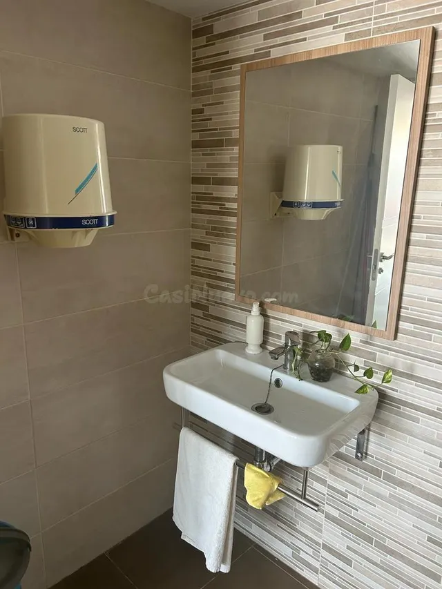 LOCAL COMERCIAL EN VENTA EN ATARFE — 5