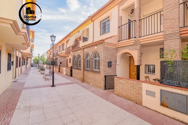 OPORTUNIDAD EN VENTA DE CASA ADOSADA DE 3 DORMITORIOS EN VEGAS DEL GENIL — 27