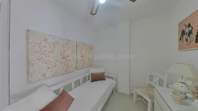 Primera linea con piscina. — 10