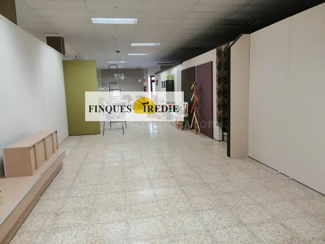 Local Comercial en L’ Aldea, Tarragona. - foto 4