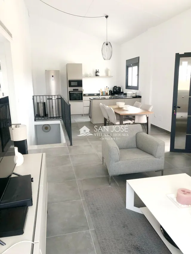 SE VENDE ESPECTACULAR CHALET DE LUJO EN MONOVAR. — 5
