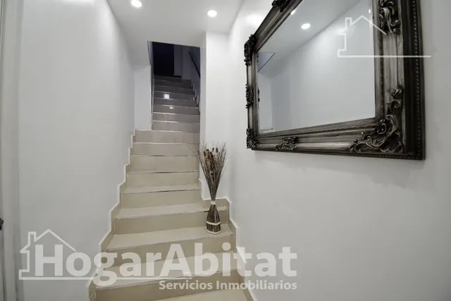 CASA REFORMADA Y MUY BONITA CON TRASTERO Y TERRAZA — 45