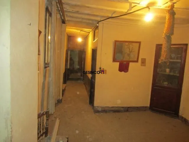 CASA PARA REFORMAR EN EL CENTRO DE LA CIUDAD — 6