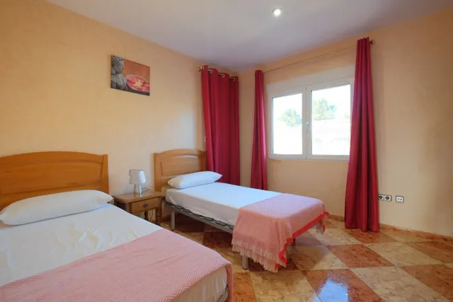 INCREÍBLE VILLA FAMILIAR EN LA MEJOR ZONA — 37