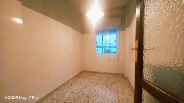 Venta de piso en Zamora zona tres cruces, 4 dormitorios, 2 baños, galería — 9