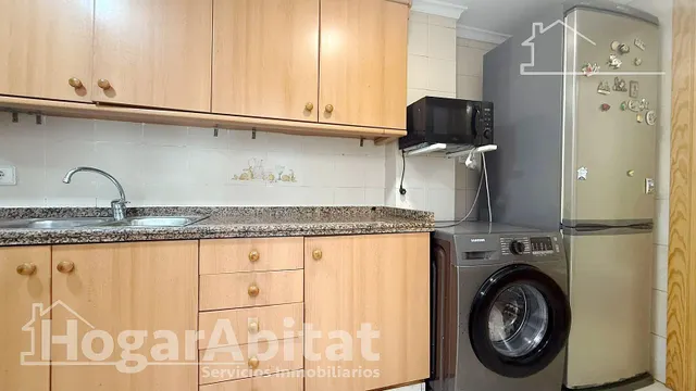 ¡Cerca del puerto! Casa espaciosa y semireformada con gran terraza, toda amueblada — 6