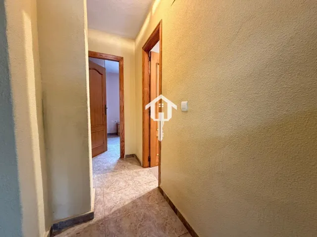 Casa independiente en moralet, Alicante. dos viviendas independientes, 3.700m2 de parcela, 5 habitaciones, 3 baños, piscina — 29