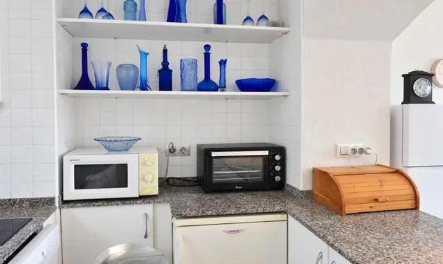 Bonito apartamento en Roses con piscinas comunitarias y vistas abiertas — 11