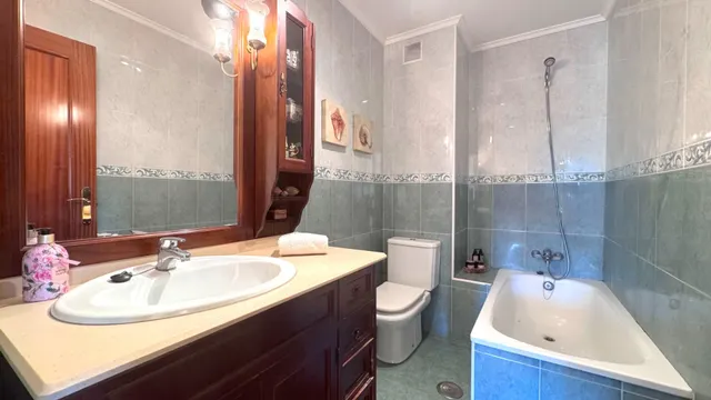 Piso de 3 dormitorios con ascensor, garaje y trastero — 18