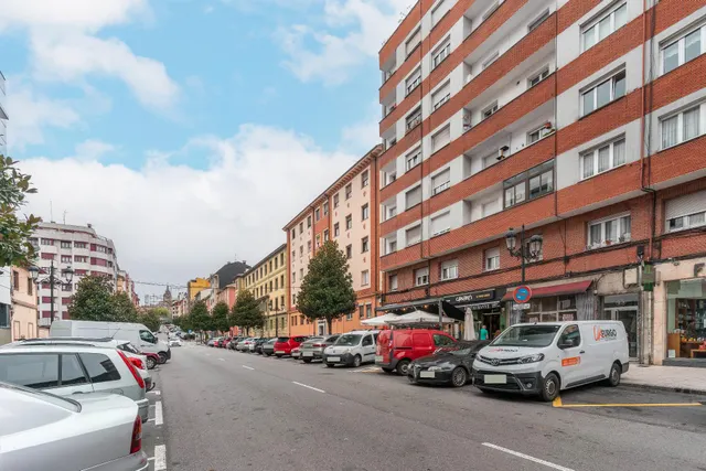 Oportunidad de Traspaso: Bar Restaurante en Funcionamiento en Oviedo — 37