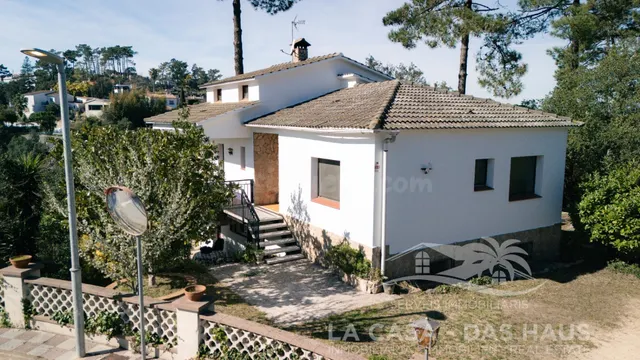 Casa independiente en Lloret de Mar (Lloret Blau) con 2 vivi
