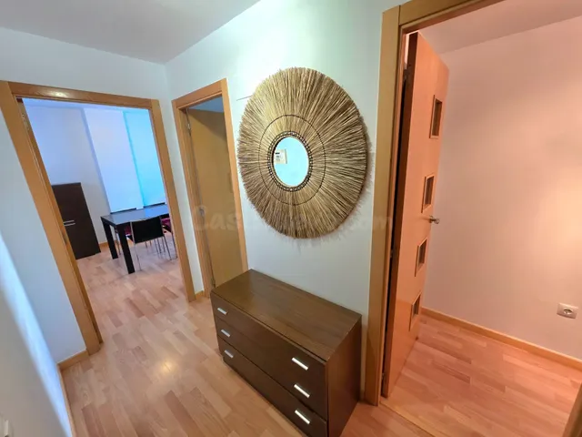 Oportunidad única en el Auditorio: Acogedora vivienda de 2 habitaciones con garaje y trastero — 2