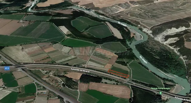 PARCELA RURAL EN MARCILLA — 2