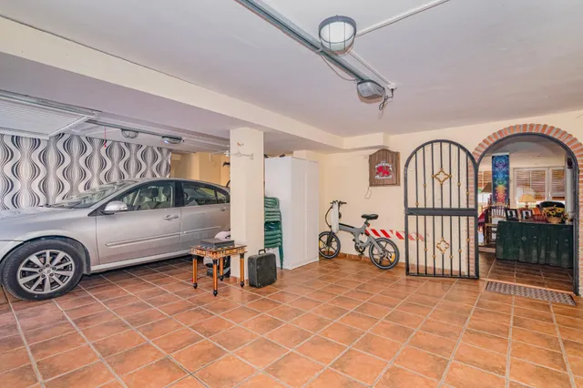 AMPLIA VIVIENDA EN CHAUCHINA CON PISCINA — 46