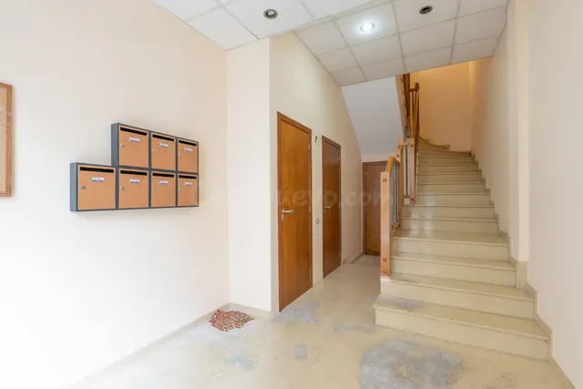 Piso muy céntrico en venta en Deltebre con terraza privada - foto 2