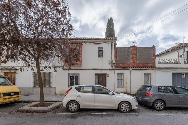 Casa con Parcela a Reformar en Granada — 31
