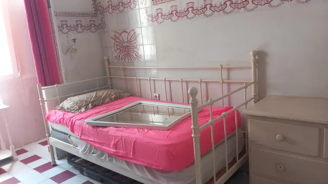 Habitación Amplia en Piso Familiar - Ubicación Céntrica — 6
