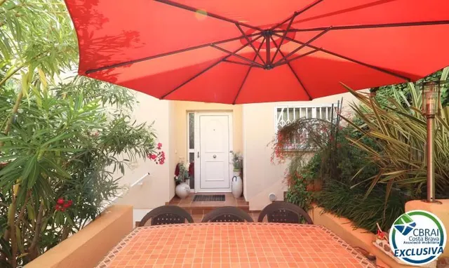 A solo 300 metros del mar: hogar con encanto en La Farella — 33