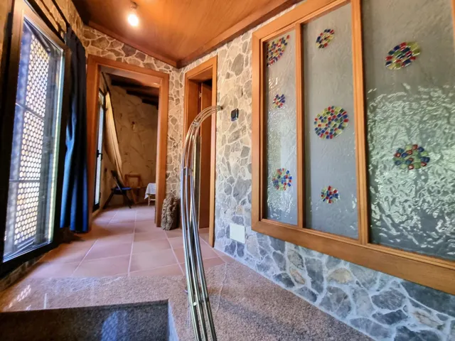 CASAS INDIVIDUALES  CON PARCELAS EN CIMBRIO (BARCENA DEL BIERZO) — 45