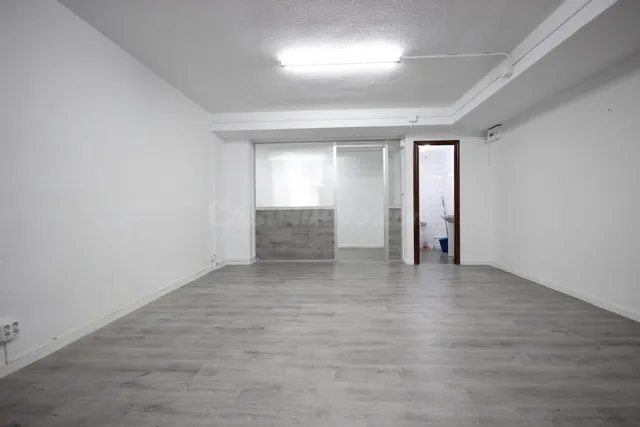 Amplio Local Comercial en el Corazón de Elda - Ideal para tu - foto 5
