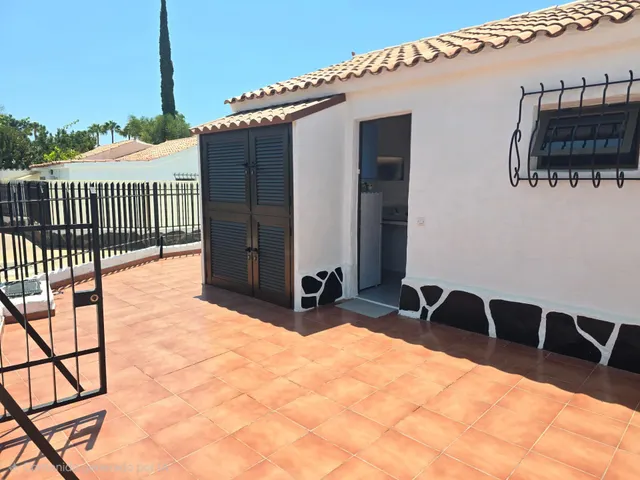 Bungalow luminoso de un dormitorio de esquina para la temporada de invierno con una terraza de 80 m2 — 14