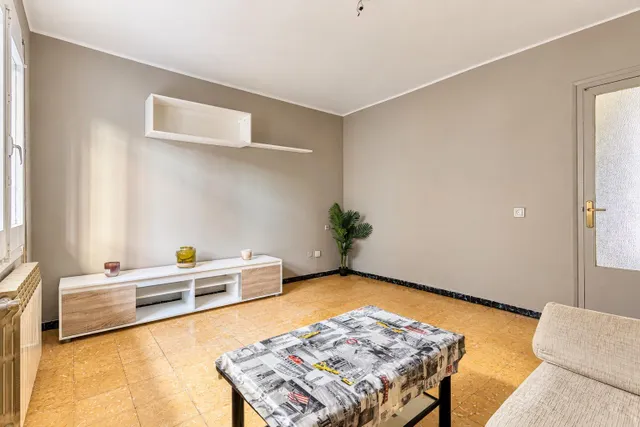 Pis en venta a zona Passeig Verdabuer — 6