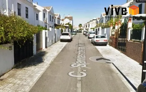 Casa adosada en Aljamar - Tomares - calle Santas Justa y Rufina..!!