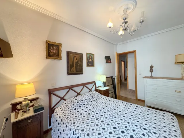 CASA EN LA EMBLEMATICA PLAZA DEL CASTILLO DE CANDELEDA — 23