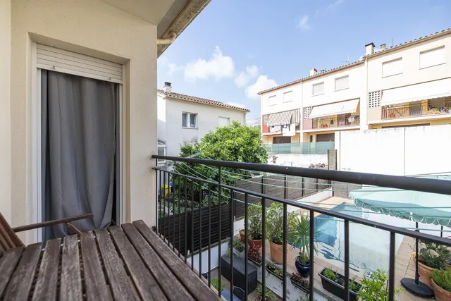 Casa adosada con jardín y piscina en Sant Julià de Ramis — 24