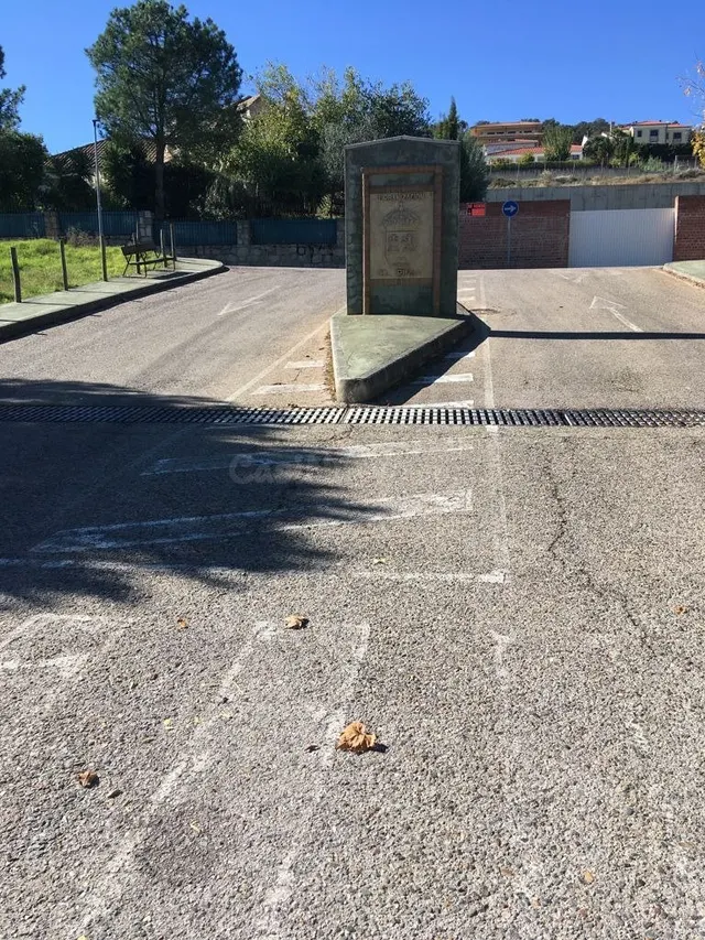 ¡Oportunidad! Venta parcela urbana preparada para edificar ( - foto 5