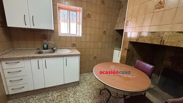 CASA CON BUEN PATIO EN LOS BLAZQUEZ — 9