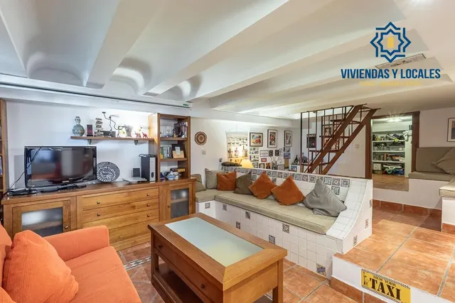 CASA PAREADA EN LA ZUBIA CON PISCINA, ZONA DE BARBACOA Y JARDÍN — 40