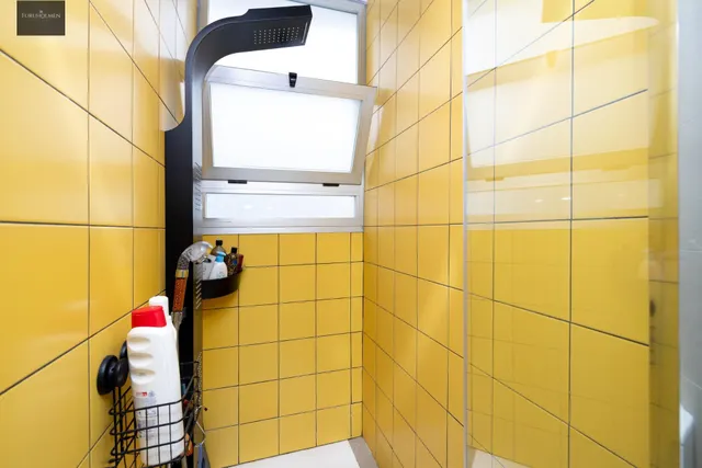 Piso Reformado en Zona Comercial y Universitaria de Granada - €330,000 — 19