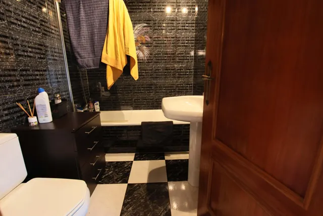 Casa con piscina, para entrar a vivir, en La Garrovilla — 36