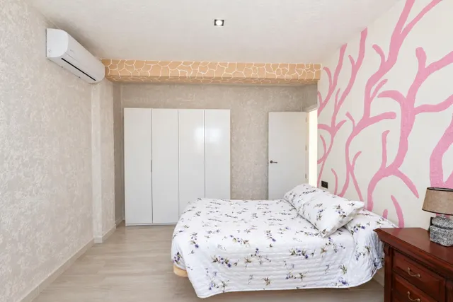 Casa reformada con piscina en parcela de 2.500 m2 (urbano y rústico) — 34