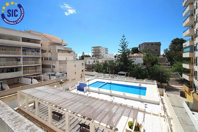 Apartamento en zona de playa de la Concha con una espectacular terraza de 88m2, piscina, garaje y trastero — 6