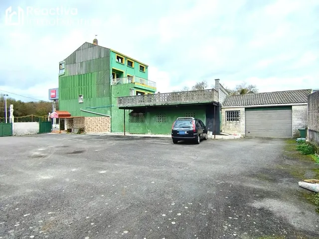 Casa de 4 plantas + sótano, con zona de parking de 500 m2 - foto 3