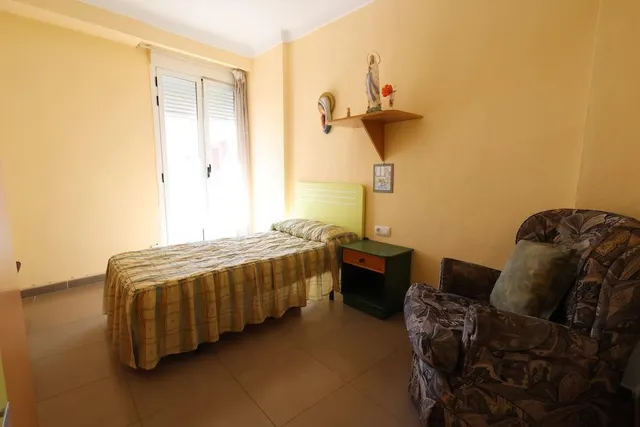 Amplio y céntrico apartamento en Torrevieja — 12