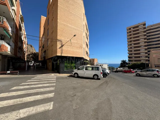 Estudio Luminoso en el Corazón del Puerto de Aguadulce — 2