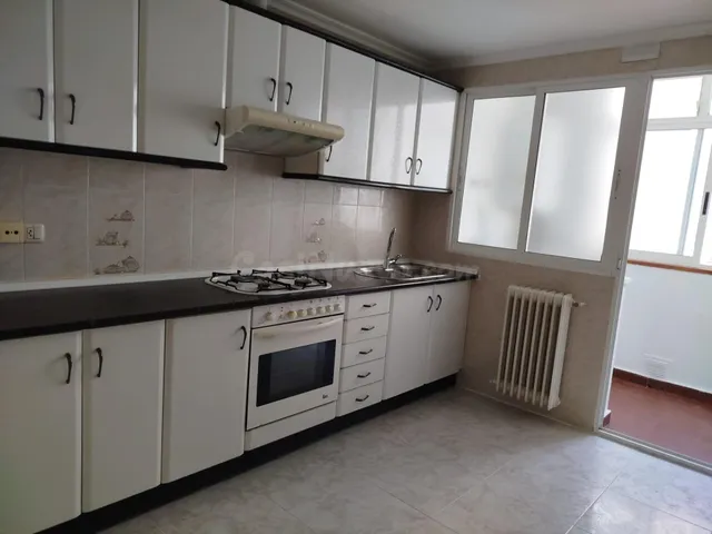 Amplio y Moderno Piso en Venta en la Zona Industria de Albac - foto 4